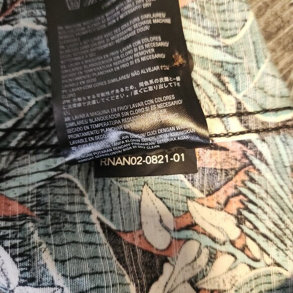 Volcom Hawaiian Shirt Teal Black Tropical Floral Short Sleeve Mens Small NEW - Picture 14 of 14